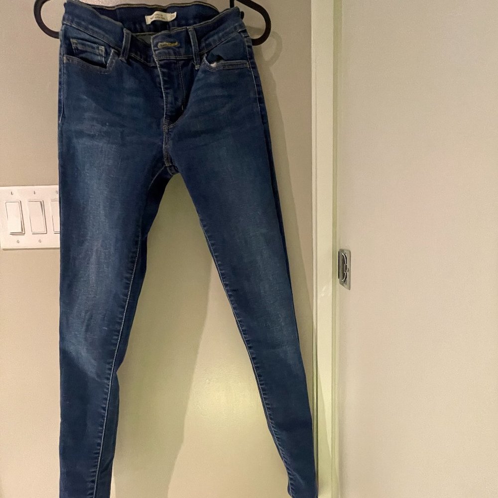 Levi's Size 26 Super Skinny Jeans